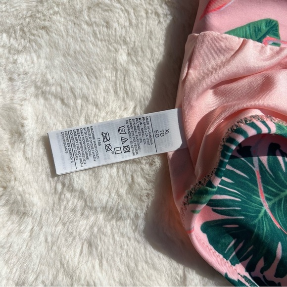 Old Navy High Waisted Cross Front Pink Flamingo Bikini Bottom NWOT - Picture 6 of 7